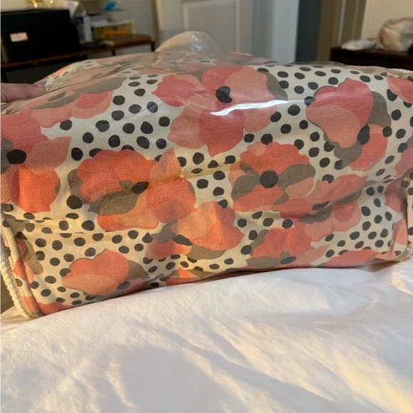 Juicy Couture Multicolor Tote with Pink Logo - Picture 11 of 13